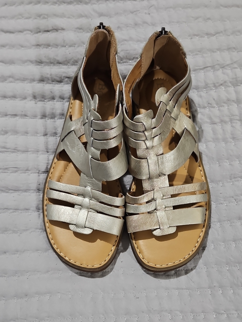 Born Women's Metallic Silver Leather Strappy Sandals Sz 7